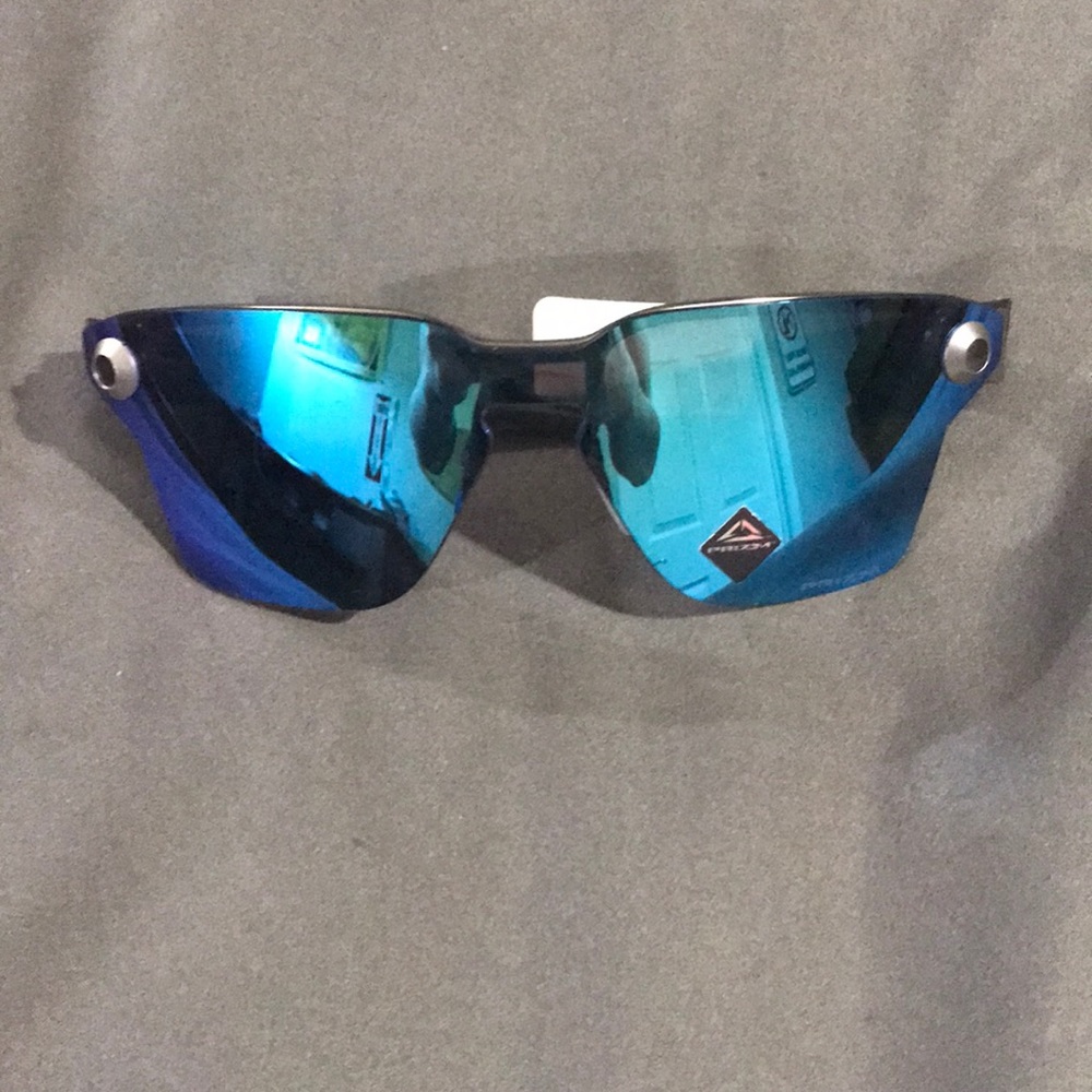 Oakley Lugplate Sunglasses